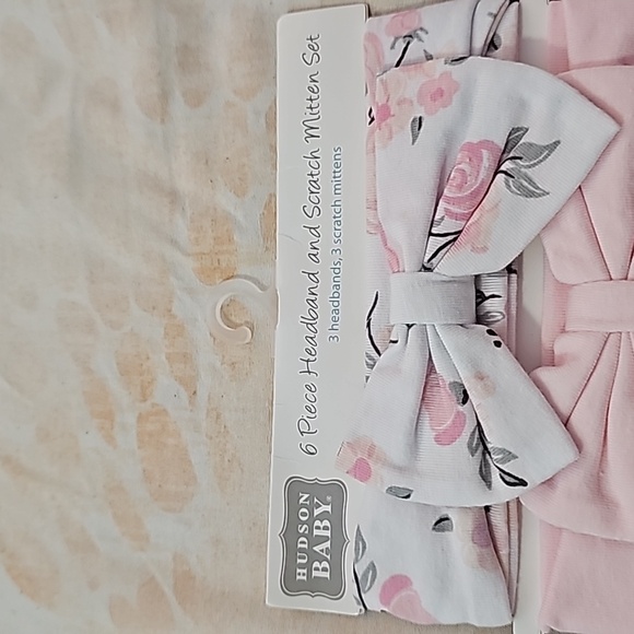 Hudson Bay Headband and Mitten Set - Picture 2 of 3